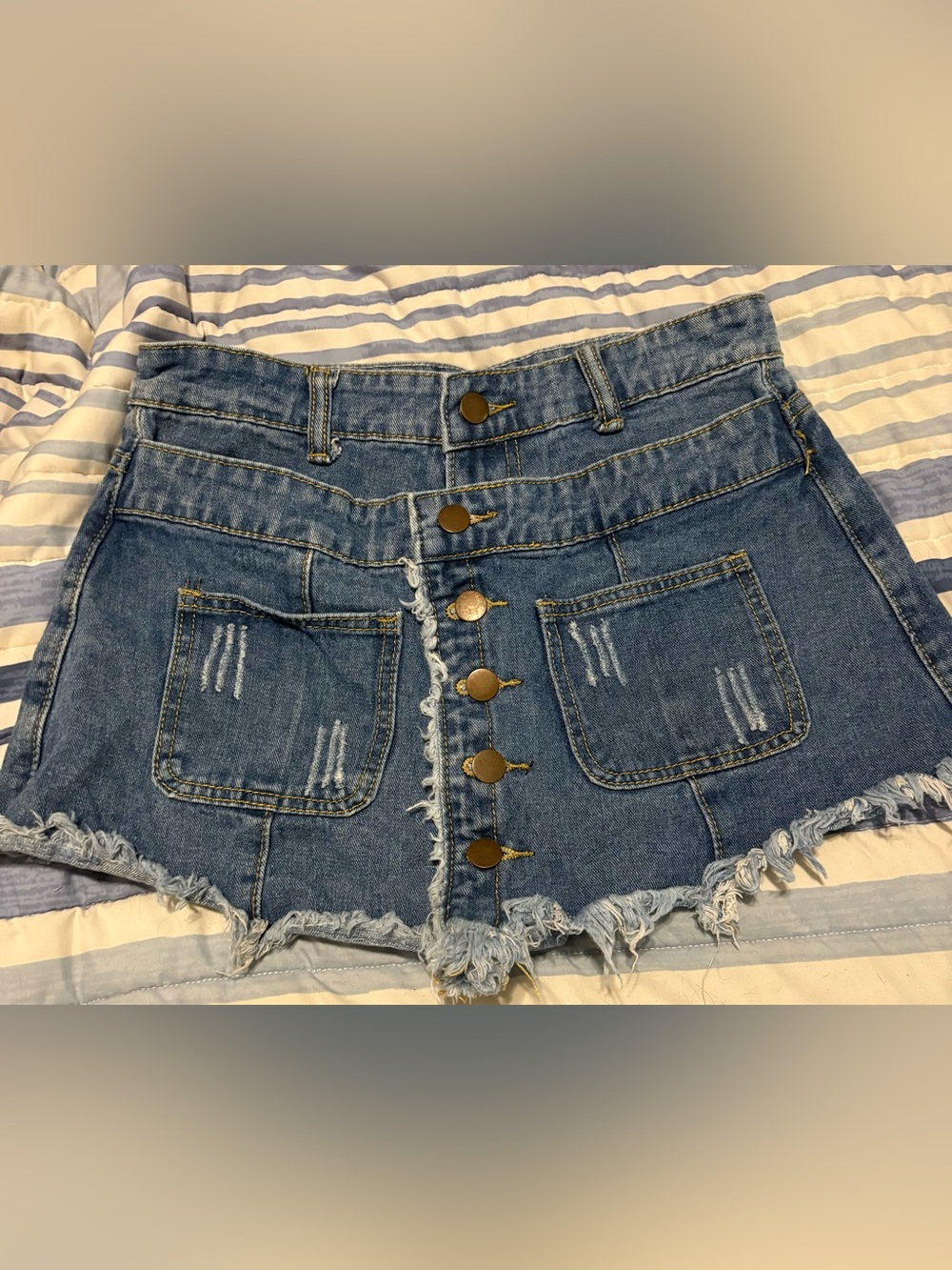 Distressed Frayed High Waist Raw Hem
Denim Skirt Shorts